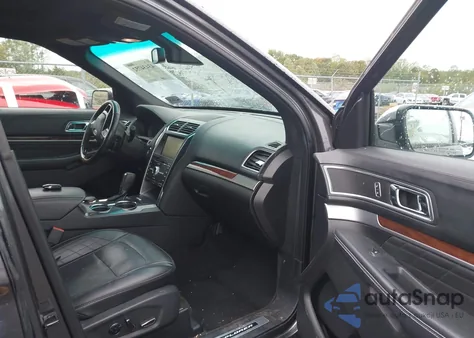 2016 Ford Explorer Platinum z USA, uszkodzony, nr VIN 1FM5K8HT2GGC10349